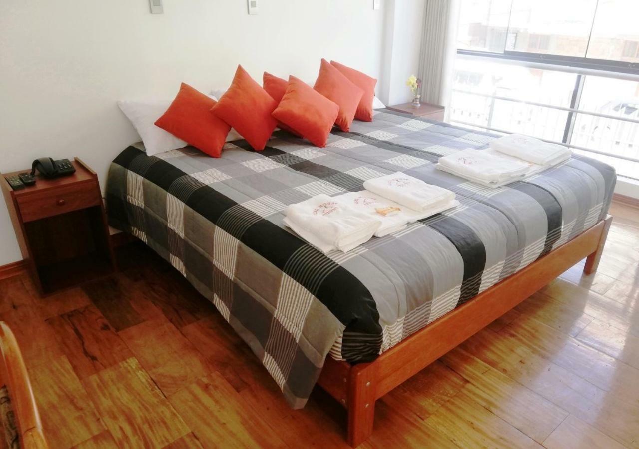 Hostal Real House