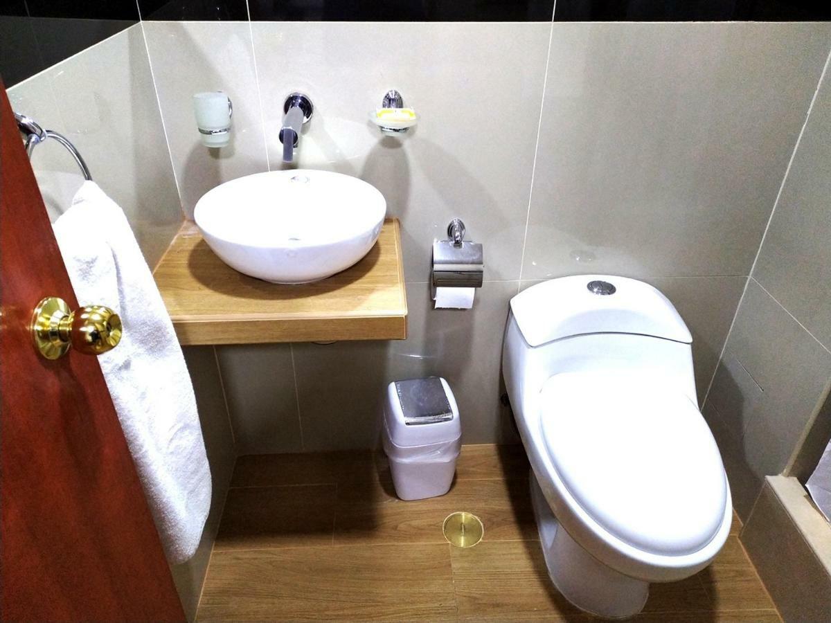Real House Hostal *