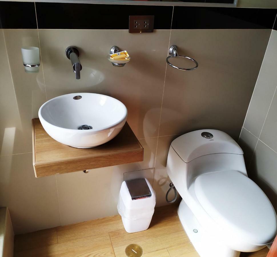 Hostal Real House *
